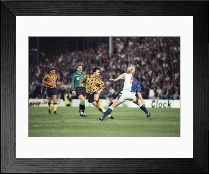 Framed Print : Blackburn Rovers 1-0 Arsenal, Premier League match at Ewood Park, Blackburn Framed Print : Blackburn Rovers 1-0 Arsenal, Premier League match at Ewood Park, Blackburn