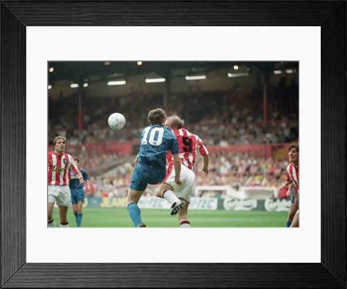 Framed Print : Sheffield United 2 - 1 Manchester United Premier League match at Bramall Lane, Sheffield Framed Print : Sheffield United 2 - 1 Manchester United Premier League match at Bramall Lane, Sheffield