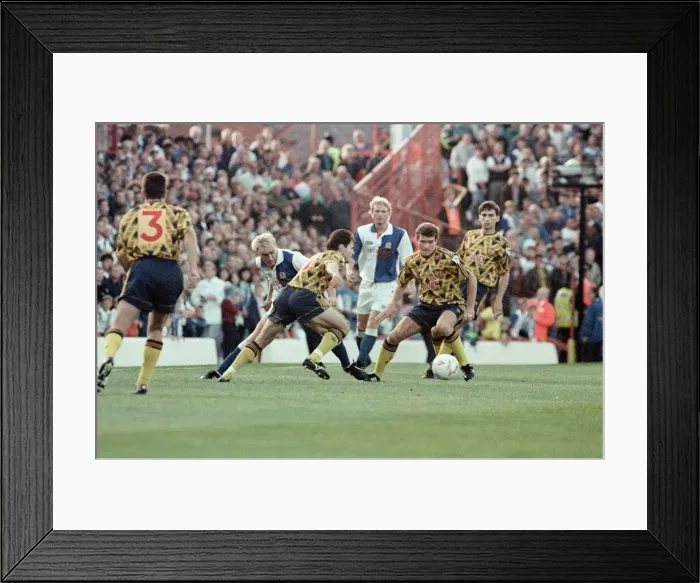 Framed Print : Blackburn Rovers 1-0 Arsenal, Premier League match at Ewood Park, Blackburn Framed Print : Blackburn Rovers 1-0 Arsenal, Premier League match at Ewood Park, Blackburn