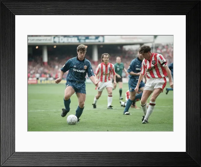 Framed Print : Sheffield United 2 - 1 Manchester United Premier League match at Bramall Lane, Sheffield Framed Print : Sheffield United 2 - 1 Manchester United Premier League match at Bramall Lane, Sheffield