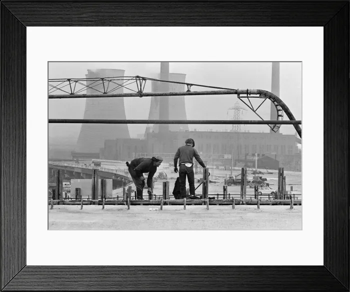 Framed Print : Pictured, workmen put last minute touches to a section of the M6 Gravelly Hill Framed Print : Pictured, workmen put last minute touches to a section of the M6 Gravelly Hill