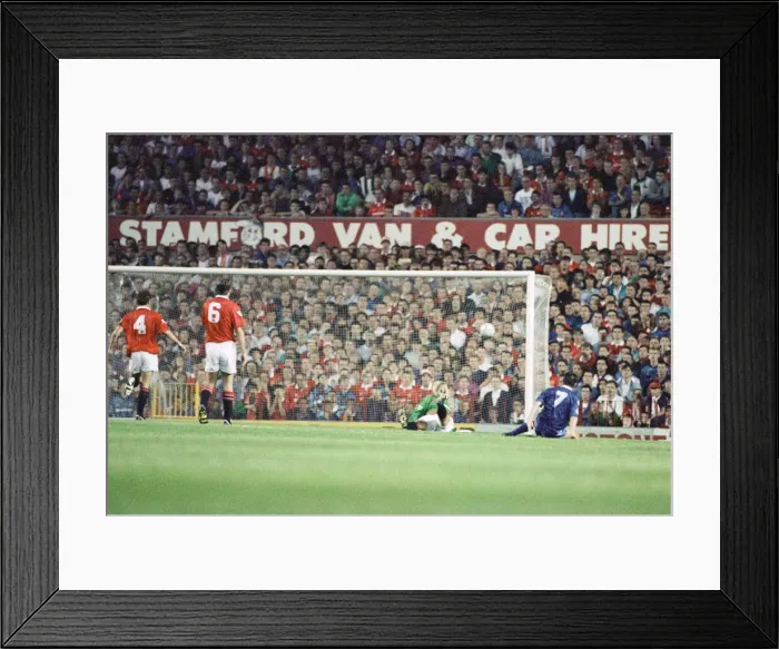 Framed Print : English Premier League Match at Old Trafford. Manchester United 0 v Everton 3 Framed Print : English Premier League Match at Old Trafford. Manchester United 0 v Everton 3