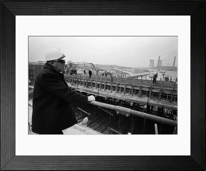 Framed Print : Pictured, workmen put last minute touches to a section of the M6 Gravelly Hill Framed Print : Pictured, workmen put last minute touches to a section of the M6 Gravelly Hill