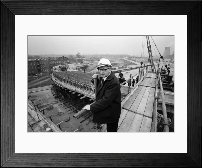 Framed Print : Pictured, workmen put last minute touches to a section of the M6 Gravelly Hill Framed Print : Pictured, workmen put last minute touches to a section of the M6 Gravelly Hill