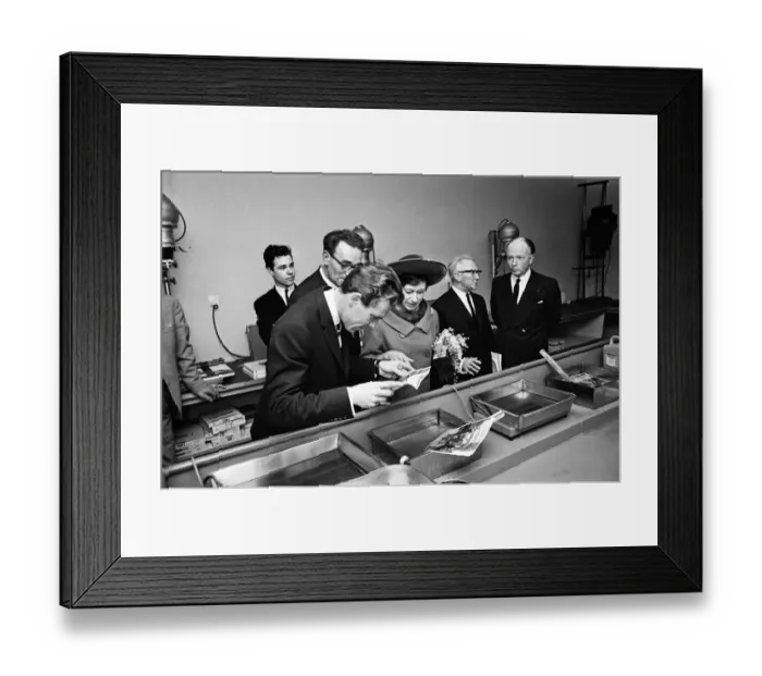 Framed Print : Princess Margaret, Countess of Snowdon and Antony Armstrong-Jones Framed Print : Princess Margaret, Countess of Snowdon and Antony Armstrong-Jones