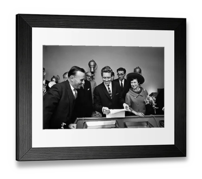 Framed Print : Princess Margaret, Countess of Snowdon and Antony Armstrong-Jones