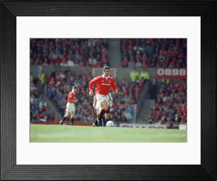 Framed Print : Manchester United v Sheffield Wednesday at Old Trafford Framed Print : Manchester United v Sheffield Wednesday at Old Trafford