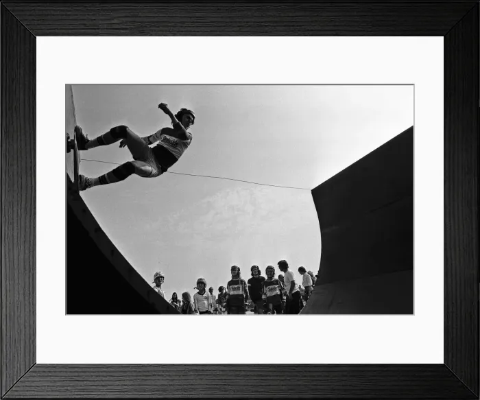 Framed Print : Demonstration of skateboarding skills on the half pipe at the Cambridge Skatepark Framed Print : Demonstration of skateboarding skills on the half pipe at the Cambridge Skatepark