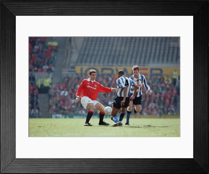 Framed Print : Manchester United v Sheffield Wednesday at Old Trafford Framed Print : Manchester United v Sheffield Wednesday at Old Trafford