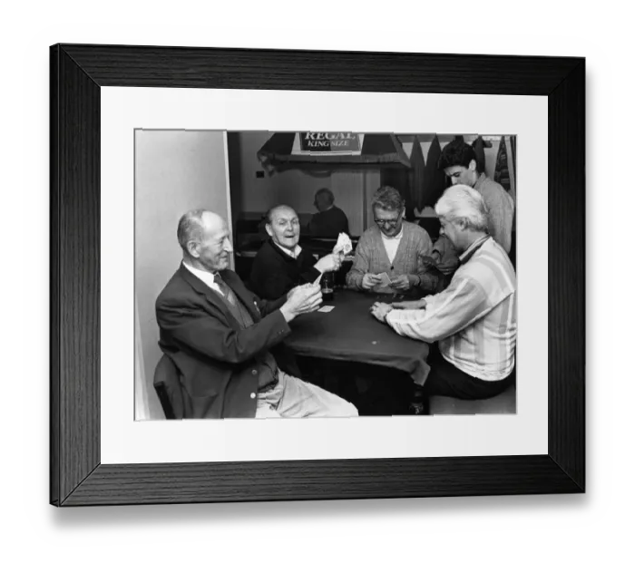 Framed Print : Woolton Village Social Club, Liverpool, 7th April 1990