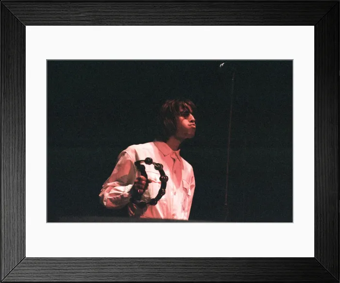 Framed Print : Oasis in concert at Knebworth, Hertfordshire. Liam Gallagher. 11th August 1996 Framed Print : Oasis in concert at Knebworth, Hertfordshire. Liam Gallagher. 11th August 1996