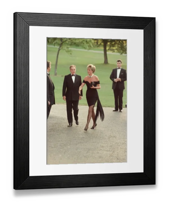 Framed Print : HRH Princess Diana, The Princess of Wales arrives for The Serpentine GalleryOs summer