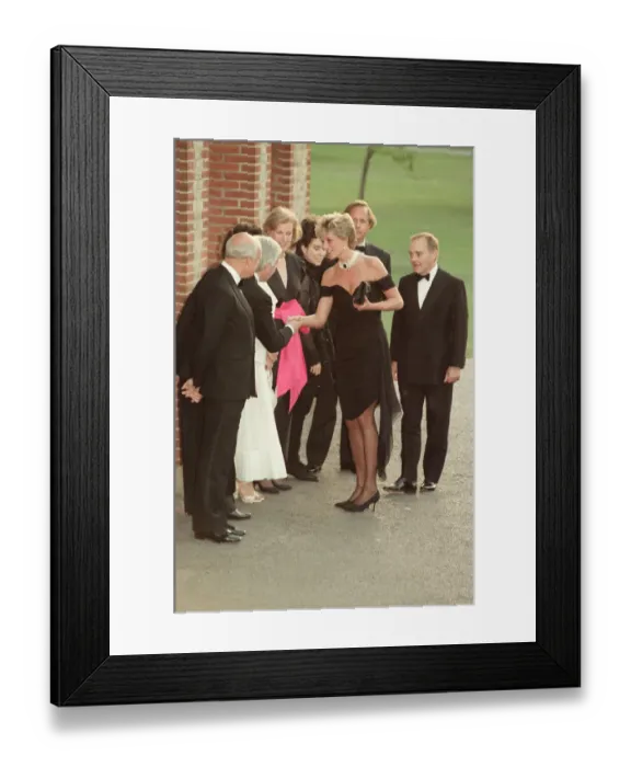Framed Print : HRH Princess Diana, The Princess of Wales arrives for The Serpentine GalleryOs summer