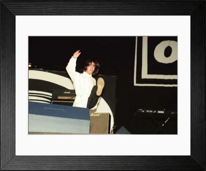 Framed Print : Oasis in concert at Knebworth, Hertfordshire. Liam Gallagher. 11th August 1996 Framed Print : Oasis in concert at Knebworth, Hertfordshire. Liam Gallagher. 11th August 1996