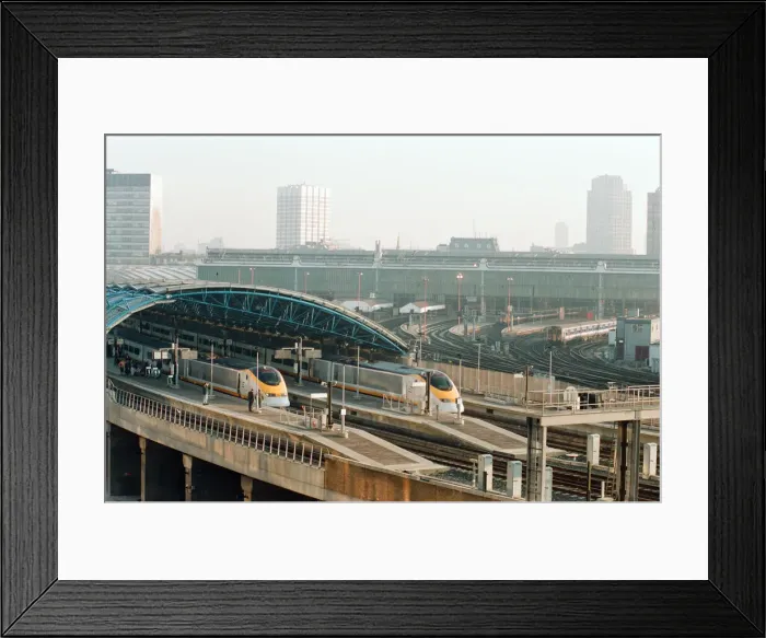 Framed Print : Eurostar at Waterloo station. 24th March 1995