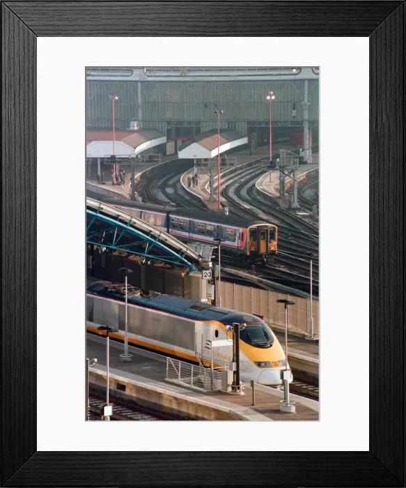 Framed Print : Eurostar at Waterloo station. 24th March 1995 Framed Print : Eurostar at Waterloo station. 24th March 1995