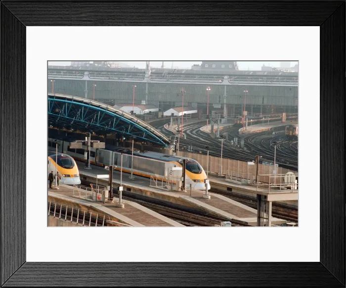 Framed Print : Eurostar at Waterloo station. 24th March 1995 Framed Print : Eurostar at Waterloo station. 24th March 1995