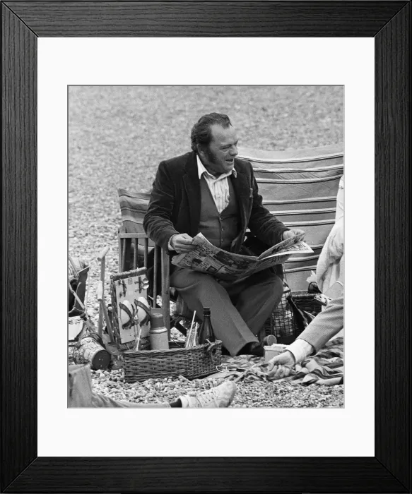 Framed Print : Darling Buds of May filming in Folkestone 31st May 1991 Framed Print : Darling Buds of May filming in Folkestone 31st May 1991