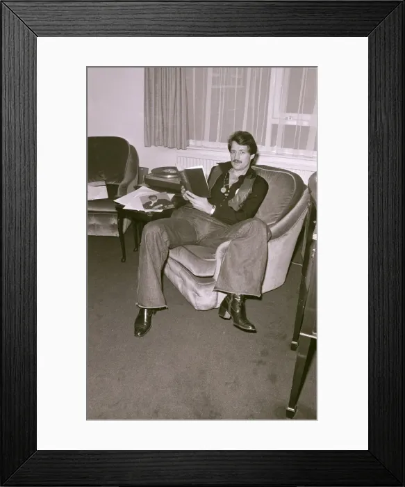 Framed Print : Frank Worthington Leicester and England footballer seen here at his Leicester flat