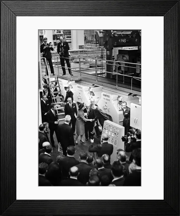 Framed Print : Princess Margaret, Countess of Snowdon and Antony Armstrong-Jones Framed Print : Princess Margaret, Countess of Snowdon and Antony Armstrong-Jones