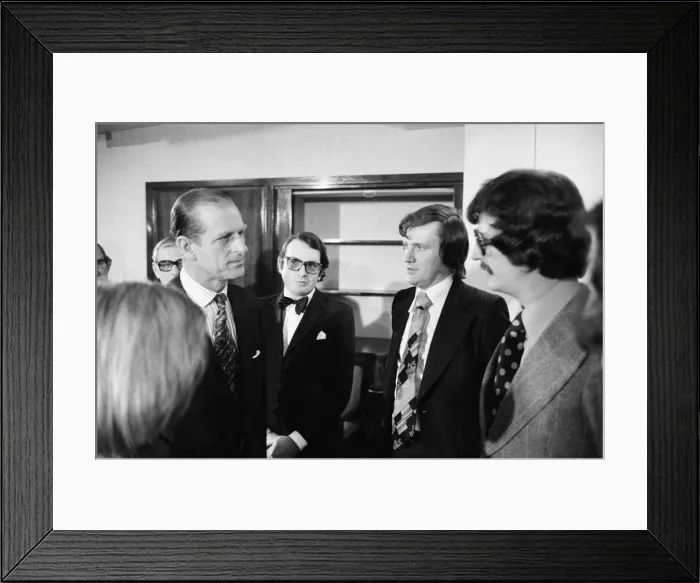 Framed Print : Prince Philip, Duke of Edinburgh, visits the offices of the Daily Mirror, Holborn office