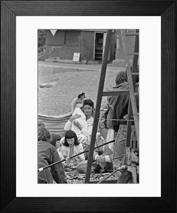 Framed Print : Darling Buds of May filming in Folkestone 31st May 1991 Framed Print : Darling Buds of May filming in Folkestone 31st May 1991