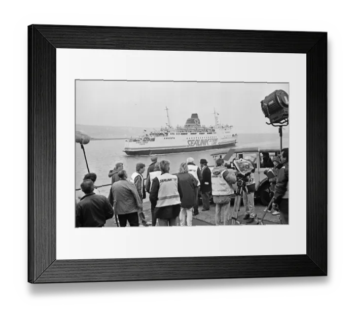 Framed Print : The cross channel ferry Stena Horse leaves Folkestone as David Jason films the Darling