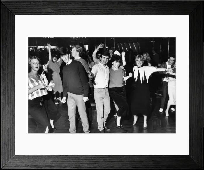 Framed Print : Bunters Club, Liverpool City Centre, Saturday 15th September 1984 Framed Print : Bunters Club, Liverpool City Centre, Saturday 15th September 1984