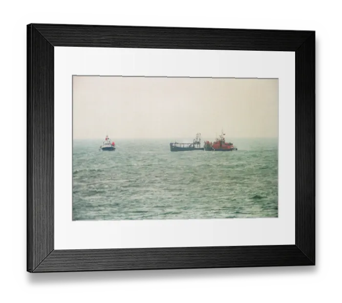 Framed Print : The Thames Class Dover Lifeboat coming to the assistance of the fishing vessel Framed Print : The Thames Class Dover Lifeboat coming to the assistance of the fishing vessel