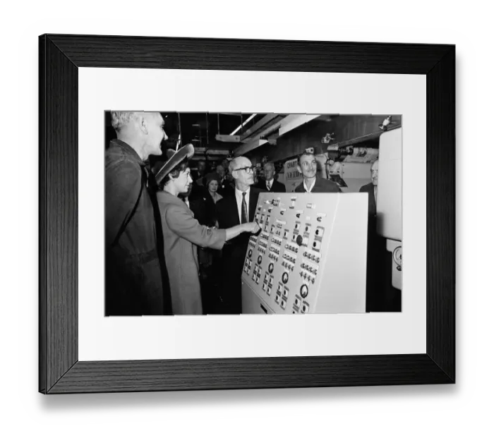 Framed Print : Princess Margaret, Countess of Snowdon and Antony Armstrong-Jones Framed Print : Princess Margaret, Countess of Snowdon and Antony Armstrong-Jones