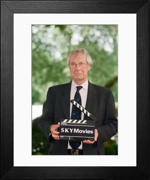 Framed Print : Sky Movies new presenter Barry Norman at a press call. 22nd July 1998 Framed Print : Sky Movies new presenter Barry Norman at a press call. 22nd July 1998