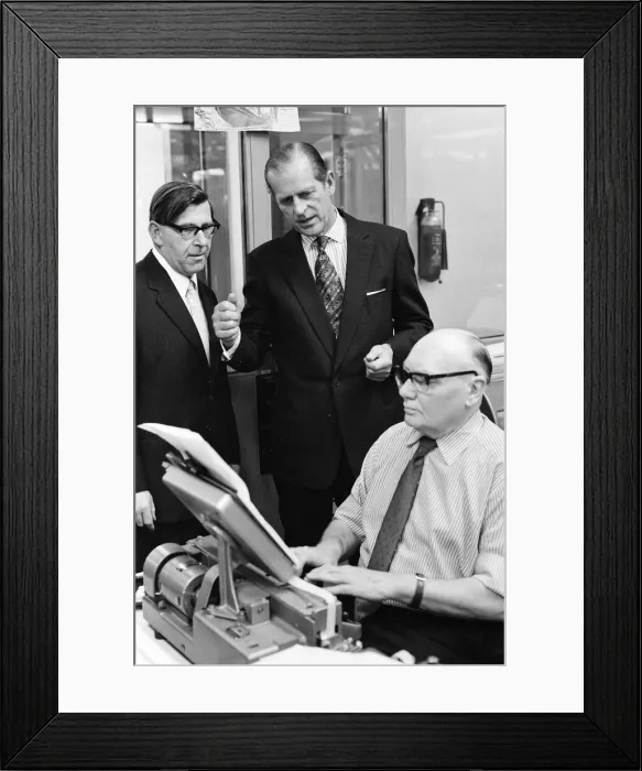 Framed Print : Prince Philip, Duke of Edinburgh, visits the offices of the Daily Mirror, Holborn office Framed Print : Prince Philip, Duke of Edinburgh, visits the offices of the Daily Mirror, Holborn office