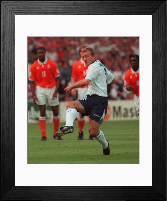 Framed Print : ALAN SHEARER SCORES FROM THE PENALTY SPOT FOR ENGLAND AGAINST HOLLAND IN EURO 96 - JUNE Framed Print : ALAN SHEARER SCORES FROM THE PENALTY SPOT FOR ENGLAND AGAINST HOLLAND IN EURO 96 - JUNE