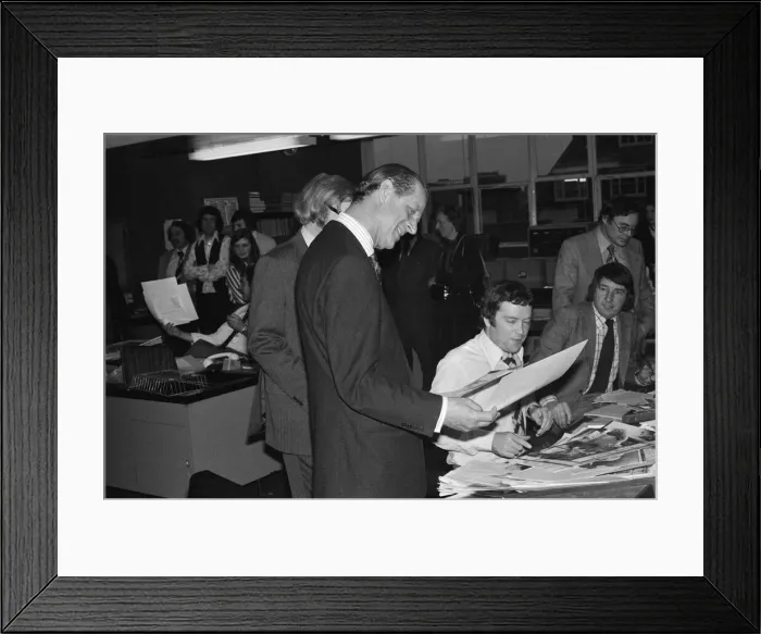 Framed Print : Prince Philip, Duke of Edinburgh, visits the offices of the Daily Mirror, Holborn office Framed Print : Prince Philip, Duke of Edinburgh, visits the offices of the Daily Mirror, Holborn office