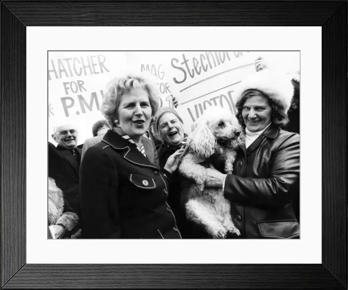 Framed Print : Margaret Thatcher during walkabout in Hatfield - April 1977 Framed Print : Margaret Thatcher during walkabout in Hatfield - April 1977