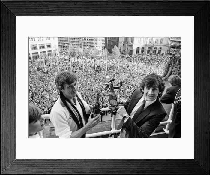 Framed Print : Newly crowned European champions Aston Villa, parade the European Champions Cup trophy to