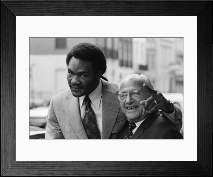 Framed Print : Heavyweight champion of the world, George Foreman in London Framed Print : Heavyweight champion of the world, George Foreman in London
