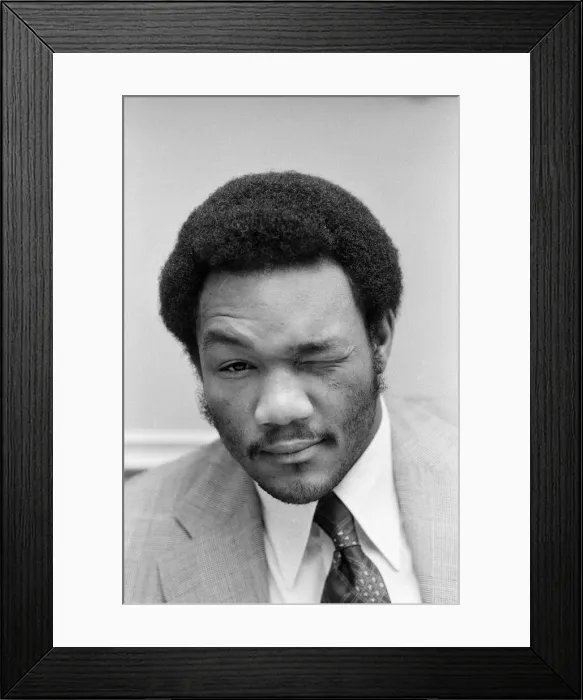 Framed Print : Heavyweight champion of the world, George Foreman in London Framed Print : Heavyweight champion of the world, George Foreman in London