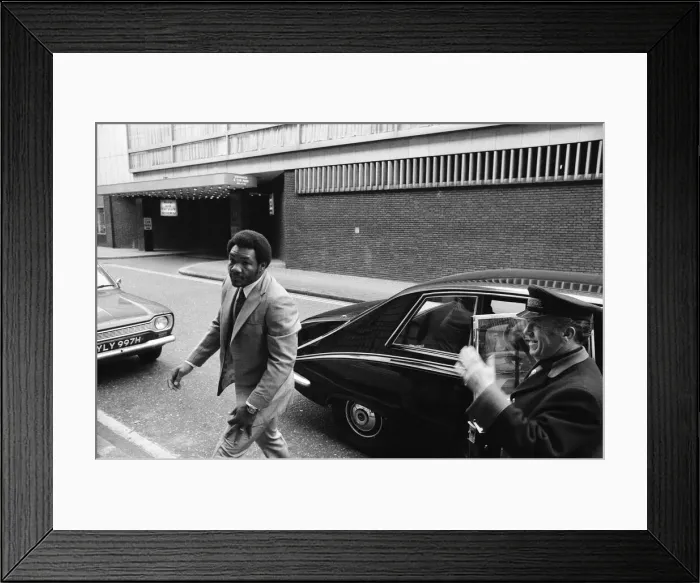 Framed Print : Heavyweight champion of the world, George Foreman in London Framed Print : Heavyweight champion of the world, George Foreman in London