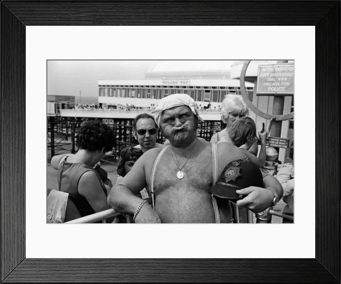 Framed Print : TV stars in Blackpool, Lancashire. Les Dawson. August 1977 Framed Print : TV stars in Blackpool, Lancashire. Les Dawson. August 1977