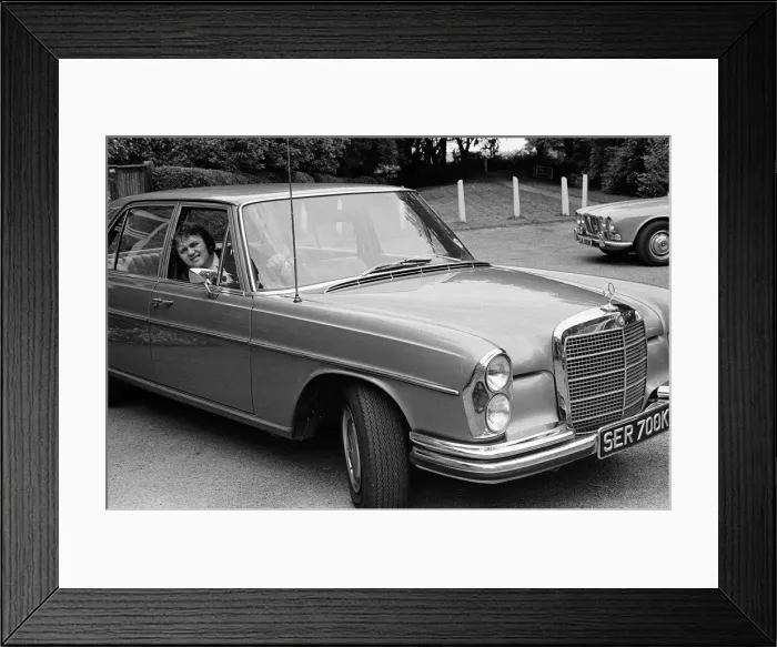 Framed Print : Les Dawson at home at Lytham St Annes, Lancashire. 6th October 1972