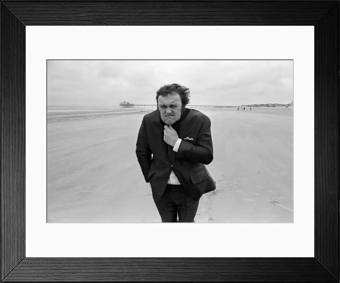Framed Print : Les Dawson near his home at home at Lytham St Annes, Lancashire. 6th October 1972 Framed Print : Les Dawson near his home at home at Lytham St Annes, Lancashire. 6th October 1972