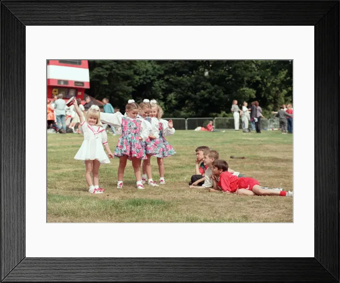 Framed Print : Young children enjoy St Helens show. Sherdley Park, St Helen, Merseyside. 27th July 1996 Framed Print : Young children enjoy St Helens show. Sherdley Park, St Helen, Merseyside. 27th July 1996