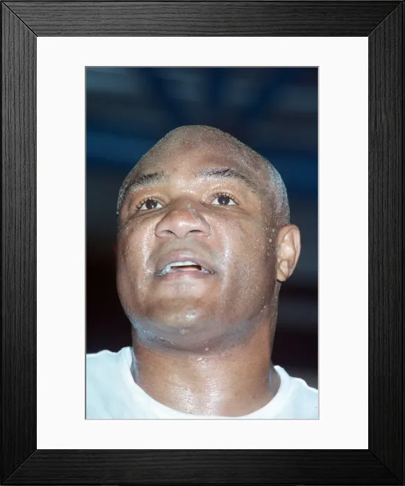 Framed Print : George Foreman pictured during training ahead of his fight with Terry Anderson Framed Print : George Foreman pictured during training ahead of his fight with Terry Anderson