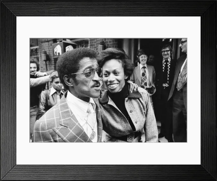 Framed Print : Sammy Davis Jr in the UK for his stage show at the London Palladium Framed Print : Sammy Davis Jr in the UK for his stage show at the London Palladium