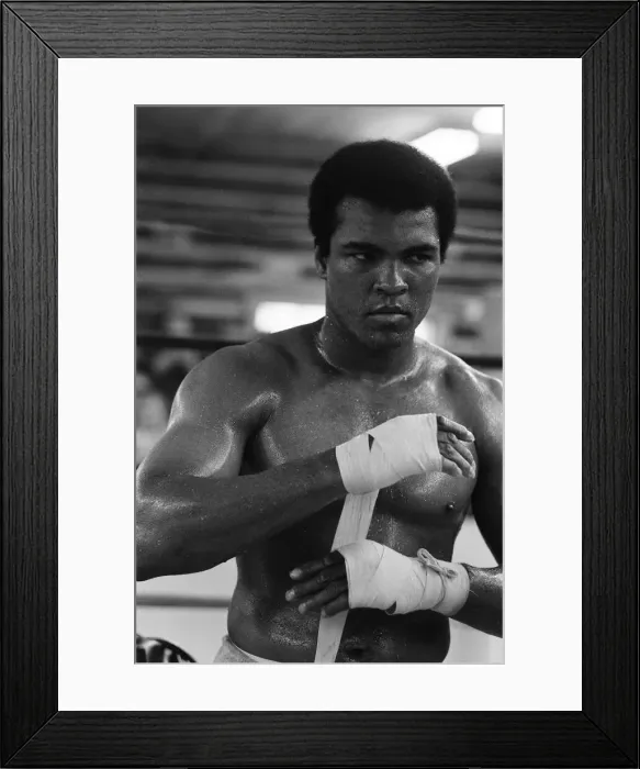 Framed Print : Muhammad Ali (Cassius Clay) training at his Pennsylvanian mountain retreat for his fight Framed Print : Muhammad Ali (Cassius Clay) training at his Pennsylvanian mountain retreat for his fight