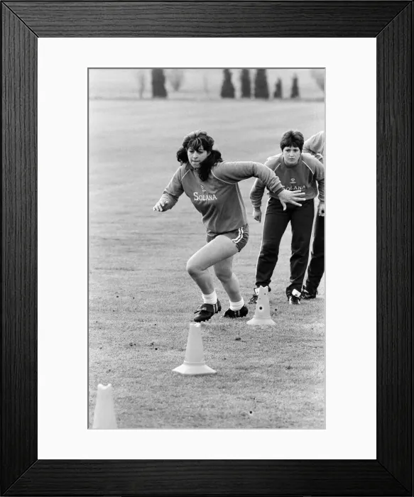 Framed Print : England Womens Football Team, pictured during training session ahead of their Framed Print : England Womens Football Team, pictured during training session ahead of their