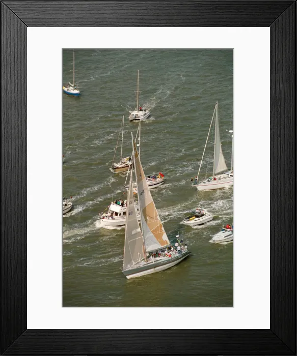 Framed Print : Maiden returns to the UK. 28th May 1990. Maiden is centre with orange Framed Print : Maiden returns to the UK. 28th May 1990. Maiden is centre with orange