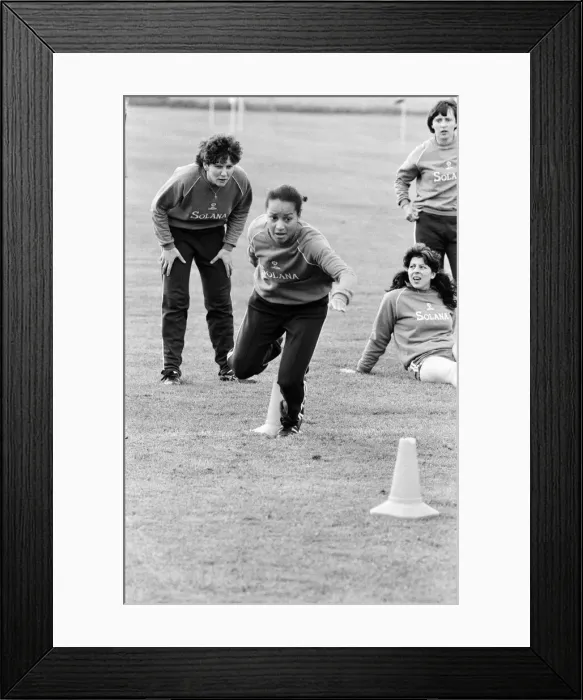 Framed Print : England Womens Football Team, pictured during training session ahead of their Framed Print : England Womens Football Team, pictured during training session ahead of their