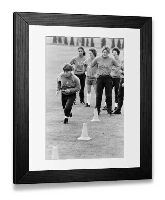 Framed Print : England Womens Football Team, pictured during training session ahead of their Framed Print : England Womens Football Team, pictured during training session ahead of their